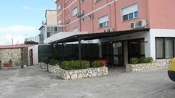 Maremonti 3*