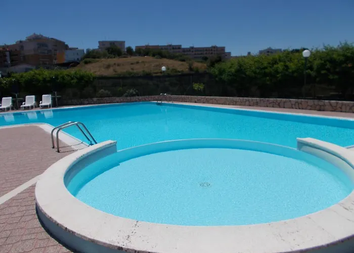 Отель Maremonti Вико-дель-Гаргано